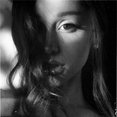 Ariana Grande - hate that i made you love me 앨범 커버